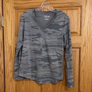 Natural Reflections Gray Camouflage Long Sleeve Top